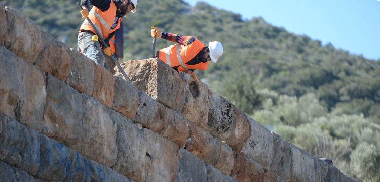 Büyük İskender'i durduran Termessos surları onarılıyor