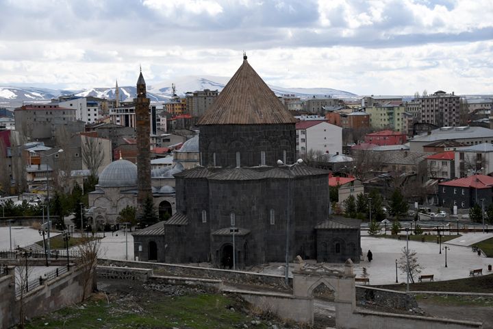 Kars'ın tarihi güzelliklerine ilgi yoğun