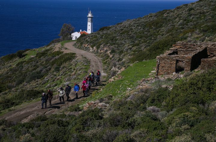 Ege'nin terk edilen köyleri kapılarını turistlere açıyor