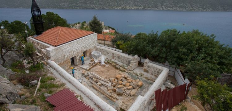Arkeolojik sit alanındaki cami restore edilecek