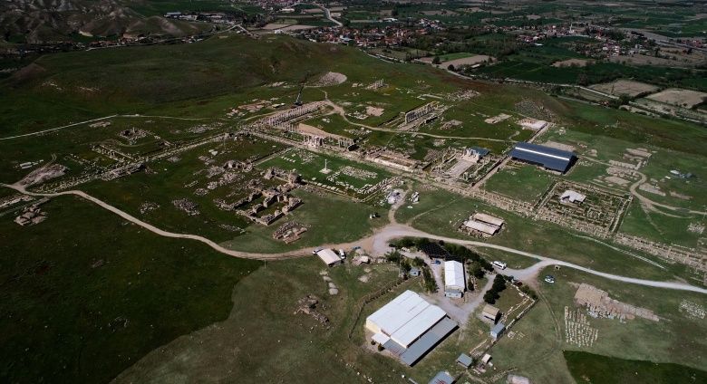 Laodikya Antik Kentine havadan bakış