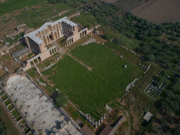 Sardes Antik Kenti'ne havadan bakış