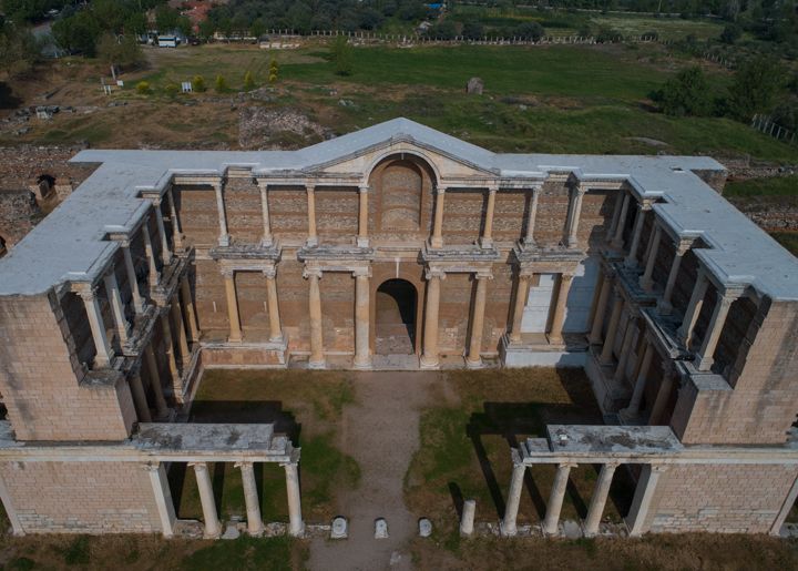 Sardes Antik Kenti'ne havadan bakış