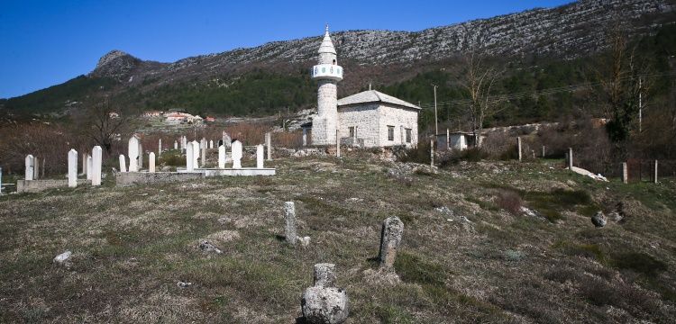 6 kez yıkıln 5 asırlı mabed: Zupa Camisi