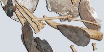 Ecza seti sanılan 3600 yıllık kemikler dövme iğneleri olabilir