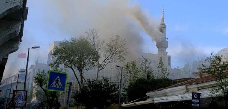 Teşvikiye Camii yangını restorasyon yangınlarını sorgulatıyor