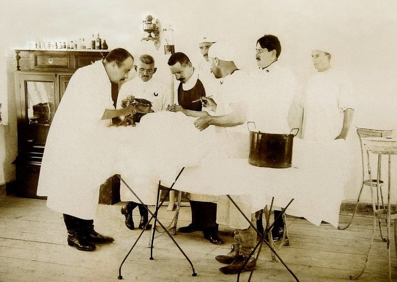 Gelibolu'da 1915 Hastane Sergisi