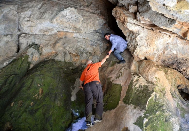 Bitlis'teki Hamam Dağının doğa harikası mağaraları