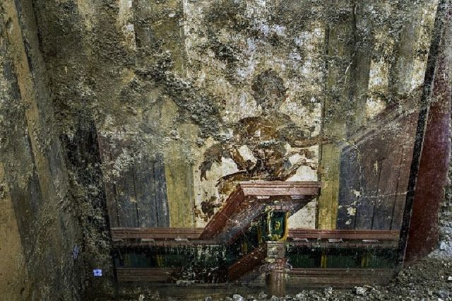 Pompeii'de bulunan yeni duvar freskleri
