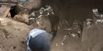 İtalyada 2.300 yıllık antik çağ atlet mezarı bulundu