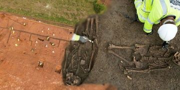 Parçalanıp T şeklinde gömülen iskeletler arkeologları şaşırttı