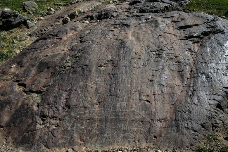 Hakkari'deki cilo dağında bulunan kaya resimleri