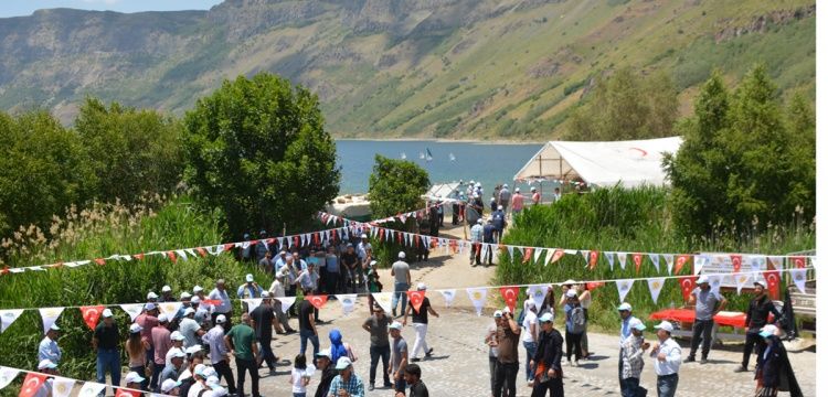 Tatvan Nemrut Dağında şenlik coşkusu