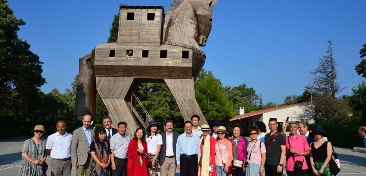 Çin Kültür ve Turizm Bakanı Lou