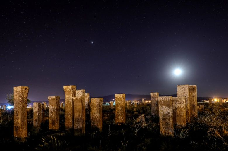 Ahlat Selçuklu Meydan Mezarlığından manzaralar