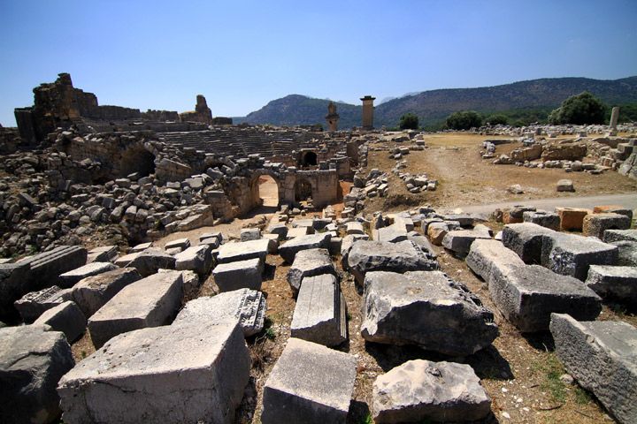 Hüzünlü destan diyarı Xanthos Antik Kenti