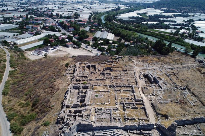 Hüzünlü destan diyarı Xanthos Antik Kenti