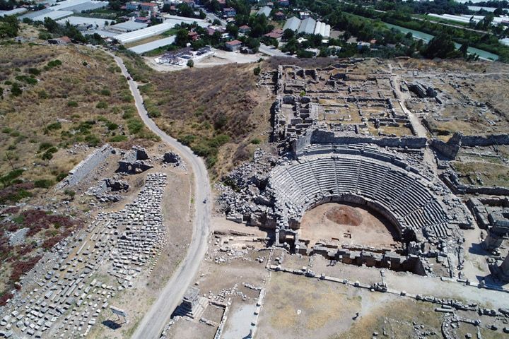 Hüzünlü destan diyarı Xanthos Antik Kenti