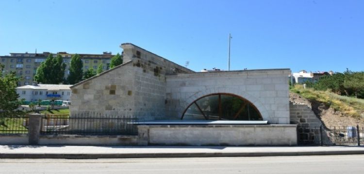 Erzurum'un tarihi İstanbul Kapısı'nın restorasyonu tamamlandı