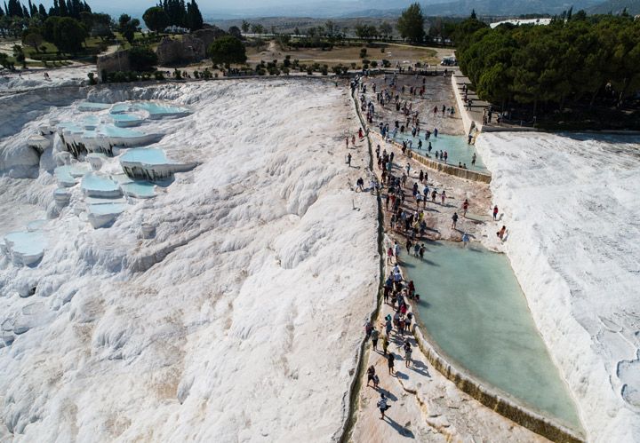 Hierapolis Antik Kenti'nin beyaz cenneti ve cehennem kapısı