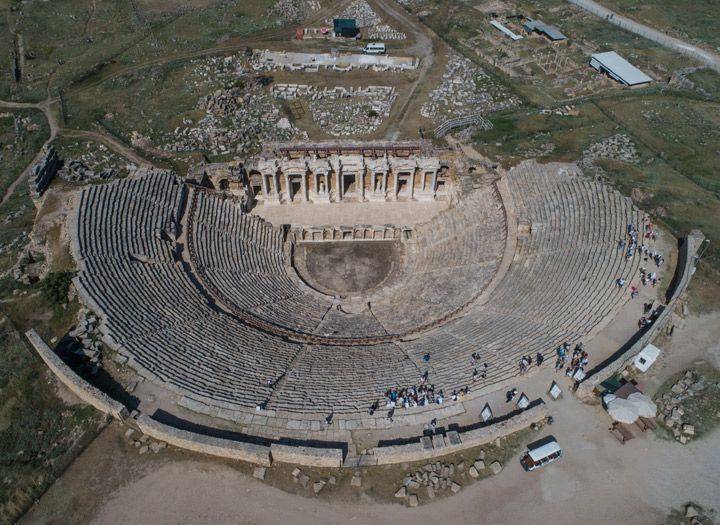 Hierapolis Antik Kenti'nin beyaz cenneti ve cehennem kapısı