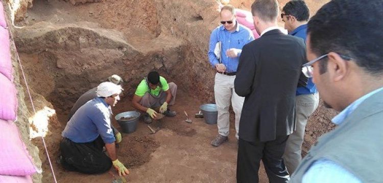 İranlı ve Danimarkalı arkeologlar Ganj Dareh'te neolitik devri araştırıyor