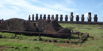Şilide 100e yakın Moai heykeli Paskalya Adası yangınlarında hasara uğradı