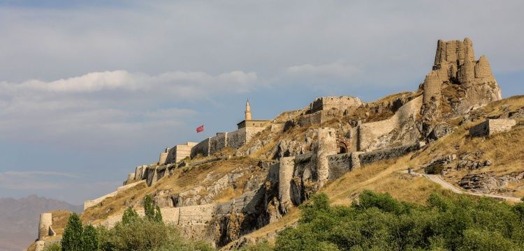 Van Kalesi Tarihe Tanıklık Ediyor