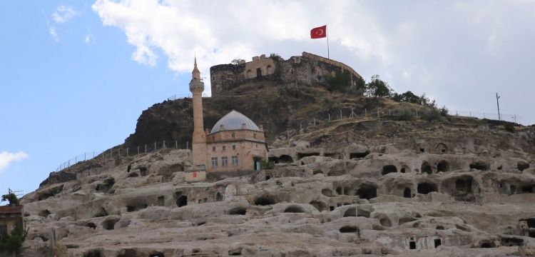 Nevşehir Kalesinde Arkeolojik Kazı Çalışmaları Başladı