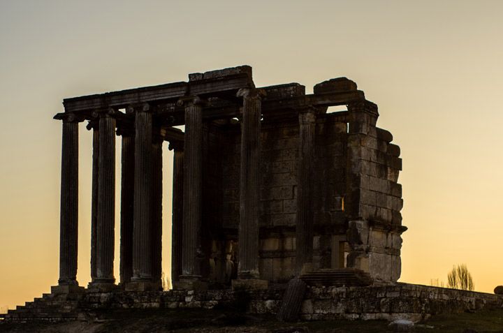 Anadolu'daki en iyi korunmuş Zeus Tapınağı