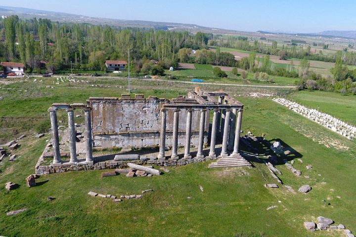 Anadolu'daki en iyi korunmuş Zeus Tapınağı