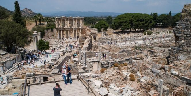 Fotoğraflarla Efes antik kentine görsel yolculuk