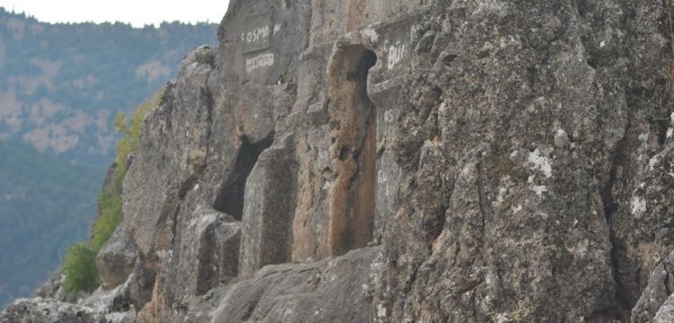 Kahramanmaraş Çukurhisar Kaya Mezarları