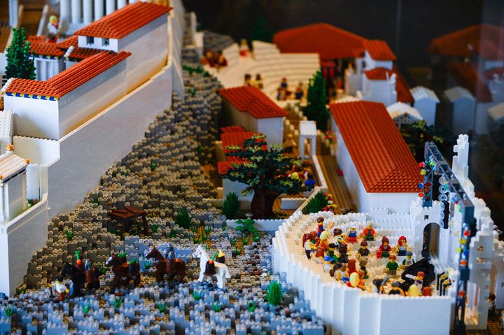 Legodan inşa edilen Akropolis, Atina'ya hediye edildi