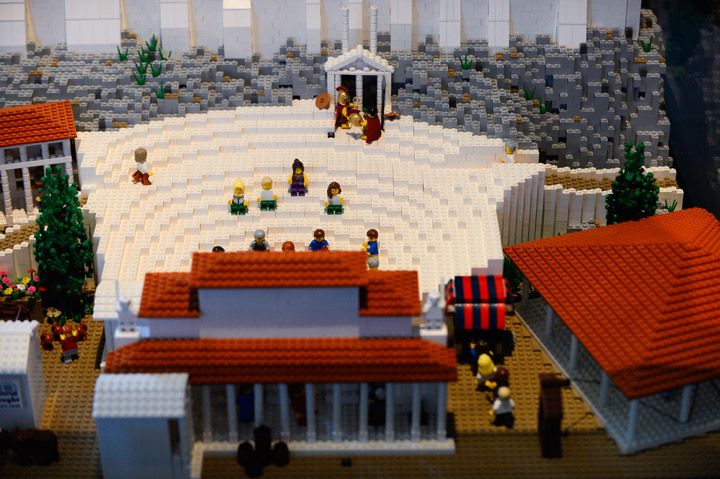 Legodan inşa edilen Akropolis, Atina'ya hediye edildi