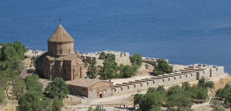 Akdamar Adası 3 Yıl Sonra Ortodoks Ayinine Hazırlanıyor