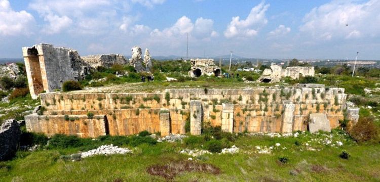 Akkale arkeoloji kazılarında benzersiz bir mezar anıtı keşfedildi