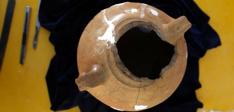 Karahüyük kazılarında 3 bin yıllık urne tipi mezar keşfedildi