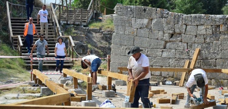 Troyada Engeller Yürüyüş Yolu ile Kalkıyor