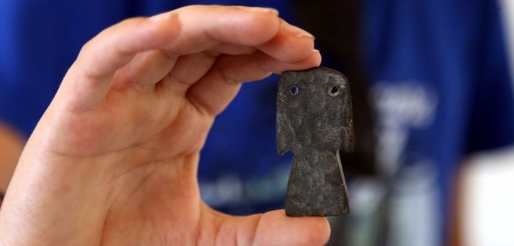 Domuztepe kazılarında Göbeklitepe taşlarına benzer amulet bulundu