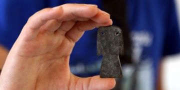 Domuztepe kazılarında Göbeklitepe taşlarına benzer amulet bulundu