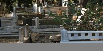 Ataşehir İçerenköy Mezarlığında kaçak kazı