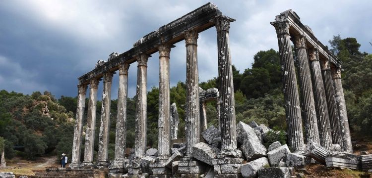 Euromos Antik Kenti UNESCO Dünya Mirası Geçici Listesi'ne aday