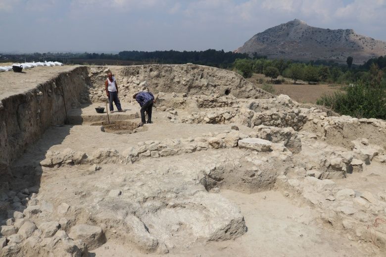 Sirkeli Höyük 2018 arkeoloji kazılarından görüntüler