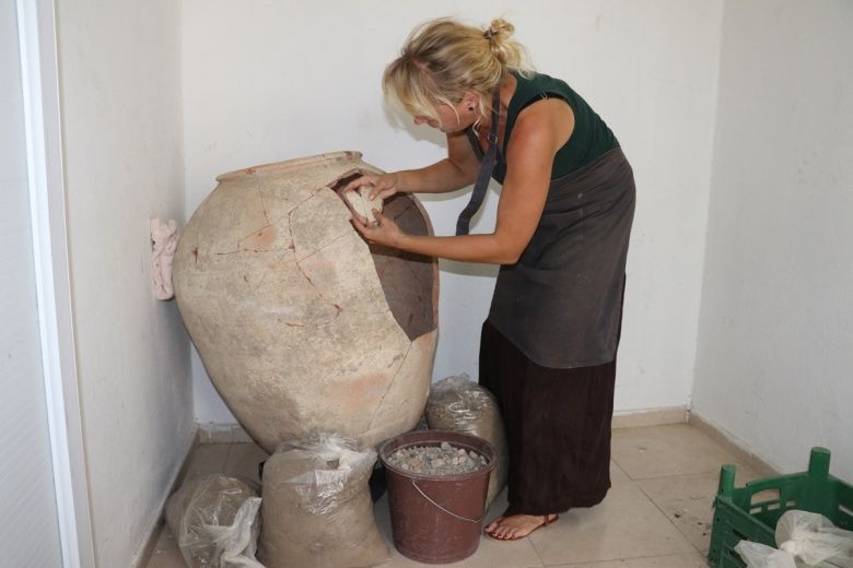 Sirkeli Höyük 2018 arkeoloji kazılarından görüntüler