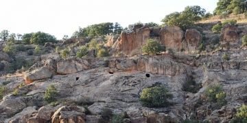 Kırıkkalenin 2 bin yıllık kaya mezarları ziyaretçileri bekliyor