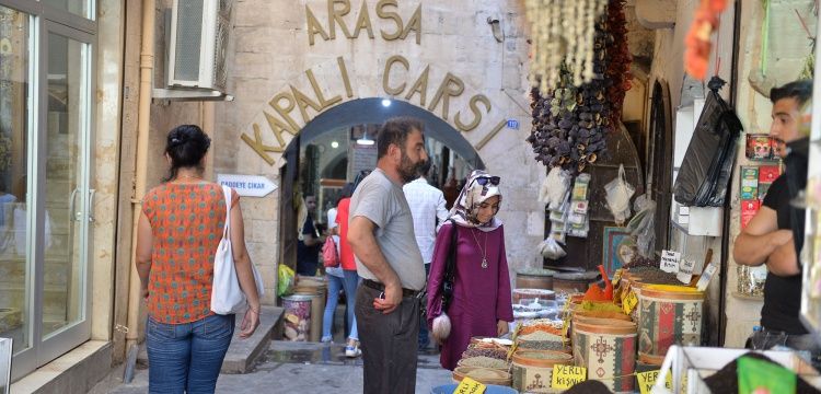 Mardin Arasa Han 600 Yıldır Müşterilerine Hizmet Veriyor