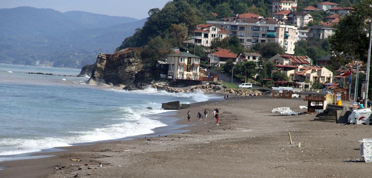 Akçakoca kışın balık avlamayı seven turistleri bekliyor