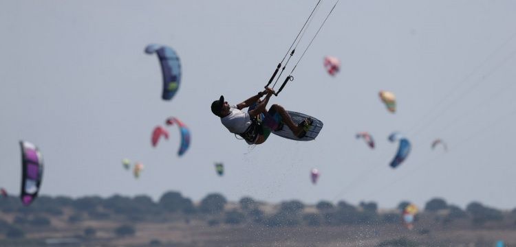 Gökçeada rüzgar sporlarıyla turizmde iddiasını artırıyor