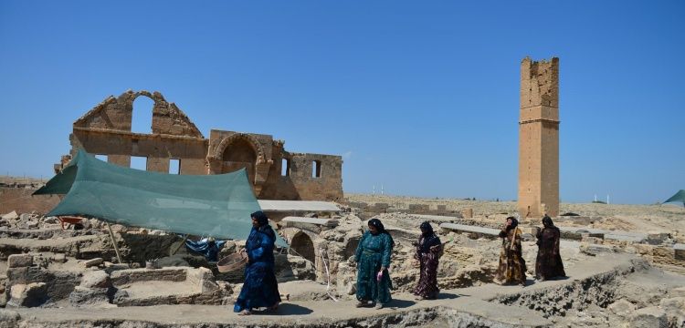 Harran Ören Yerini Kadınlar Kazıyor